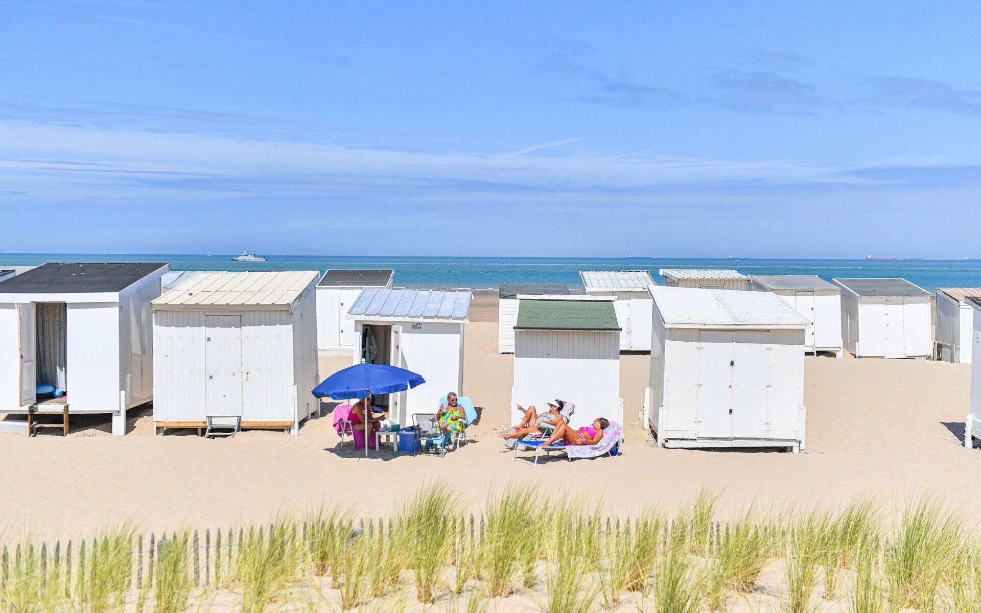 cabine plage sable vacance dune