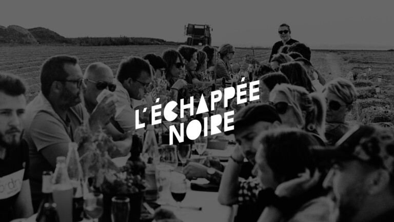 ECHAPPEE NOIRE